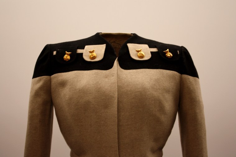 Détail Tailleur Adrian