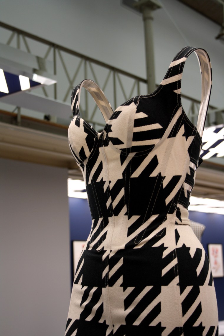 Azzedine Alaia détails (2)