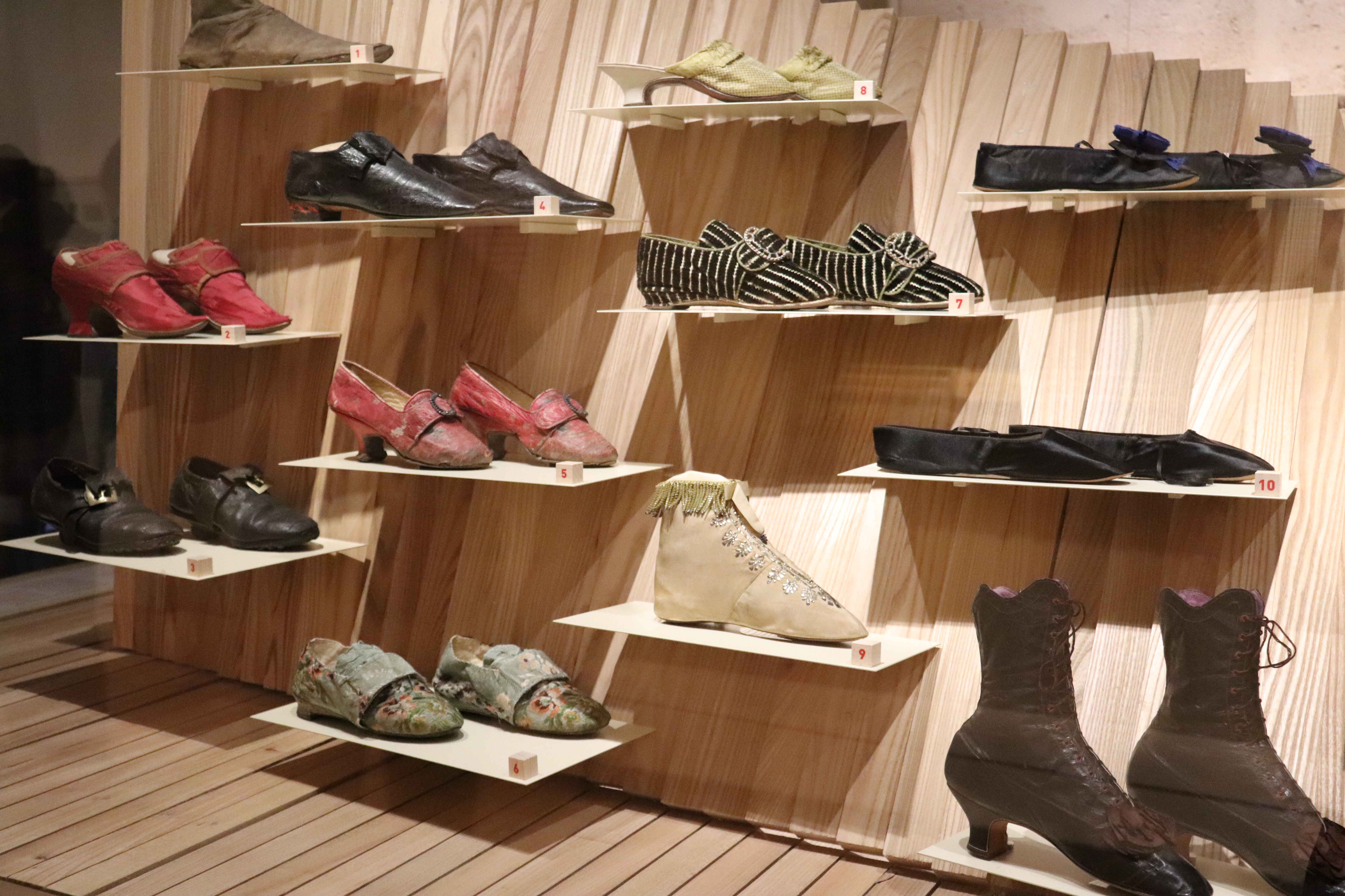 Marche et Démarche, une histoire de la chaussure au Musé