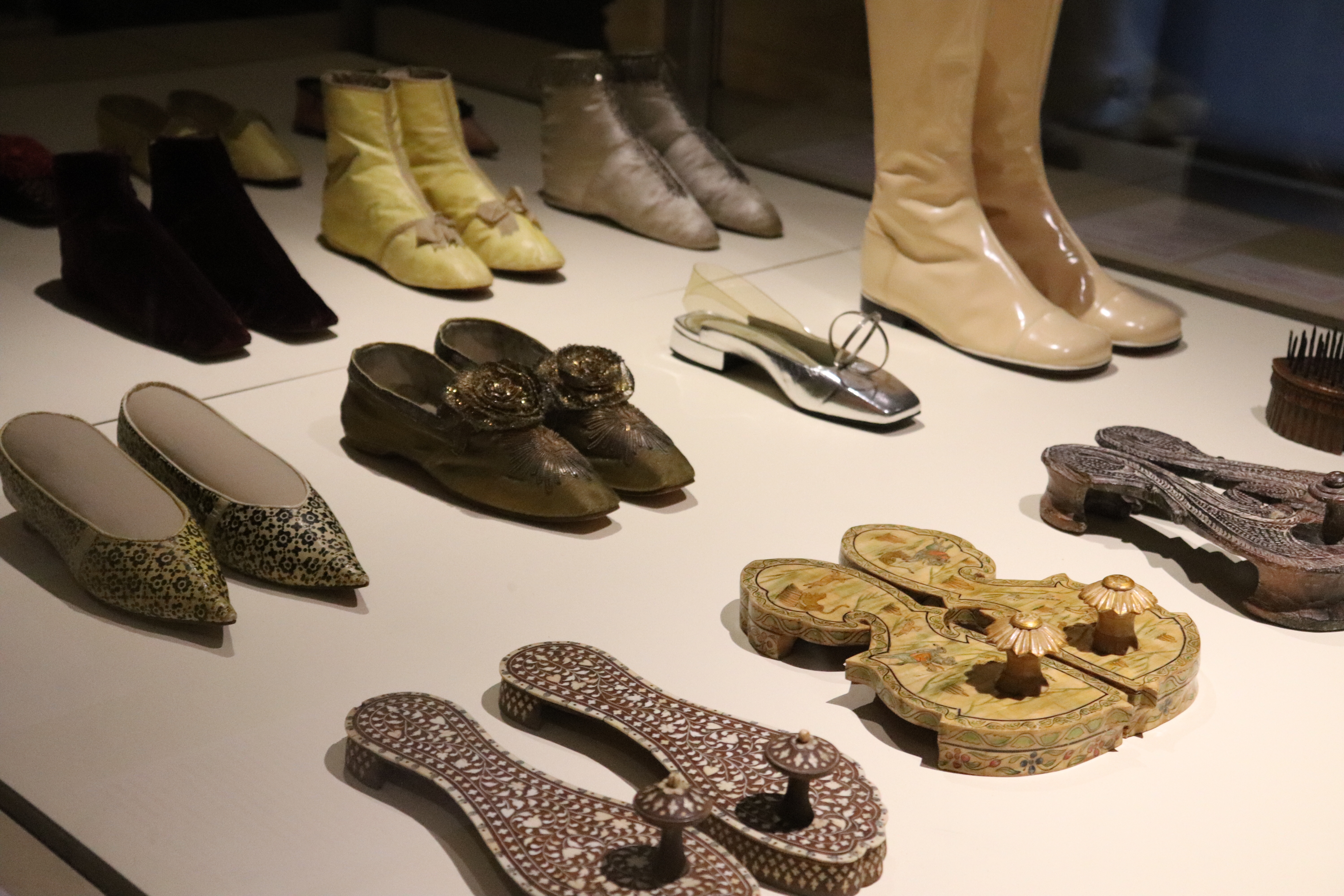 Marche et Démarche, une histoire de la chaussure