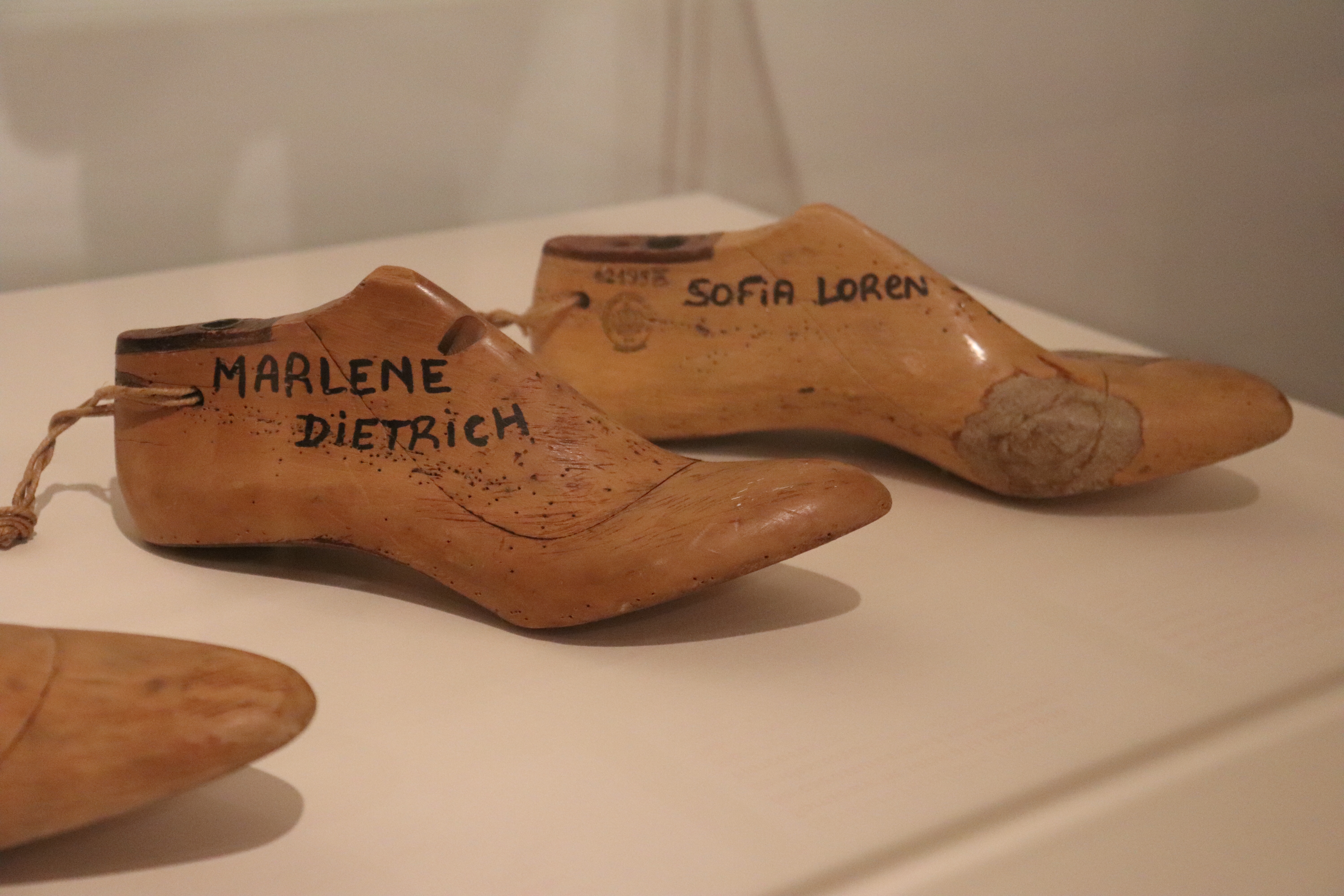 Marche et Démarche, une histoire de la chaussure au Musée des Arts Décoratifs