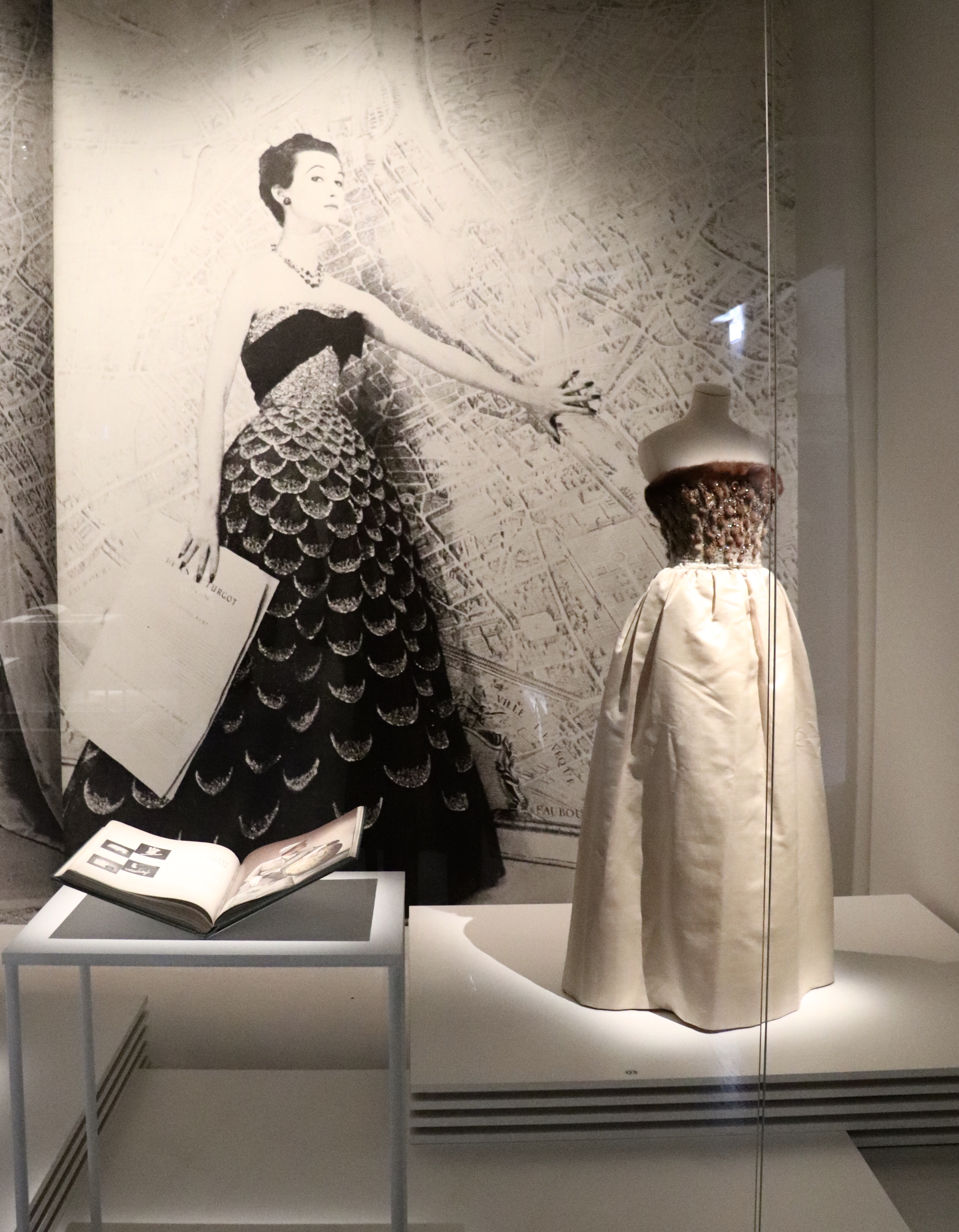"Harper's Bazaar, premier magazine de mode" au Musée des Arts Décoratifs