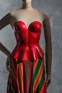 Fashion Forwards, trois siècles de mode, au musée des arts décoratifs