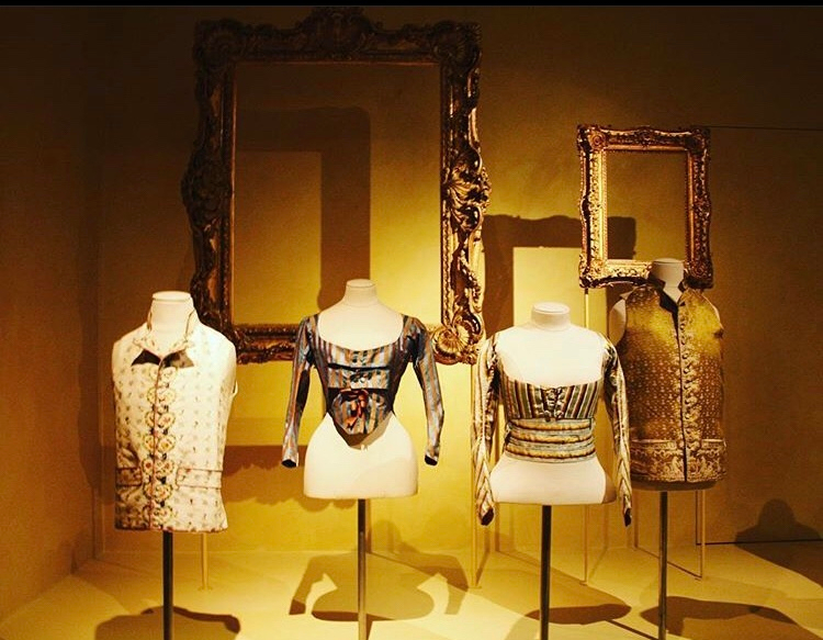 Fashion Forwards, trois siècles de mode, au musée des arts décoratifs