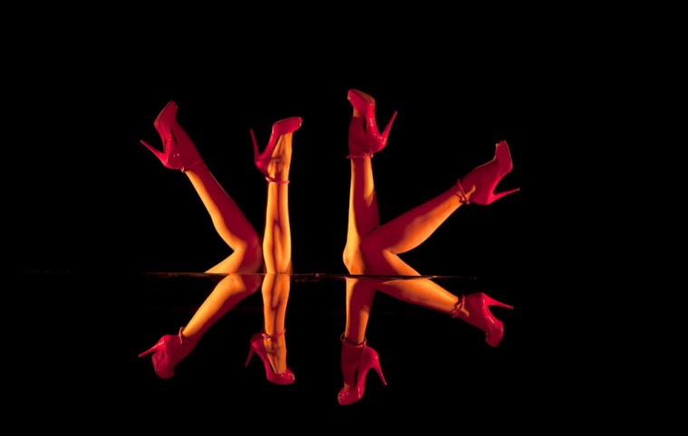 Crazy Horse Paris, Upside Down