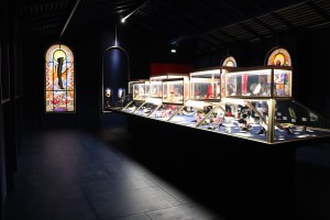 Christian Louboutin, "L'Exhibitionniste" au Palais de la Porte Dorée