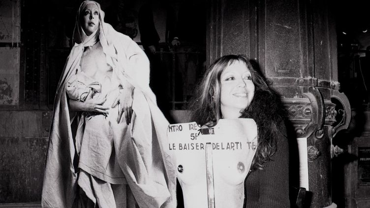 Le baiser de l'artiste ORLAN