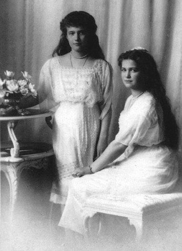 Anastasia et Maria Romanov